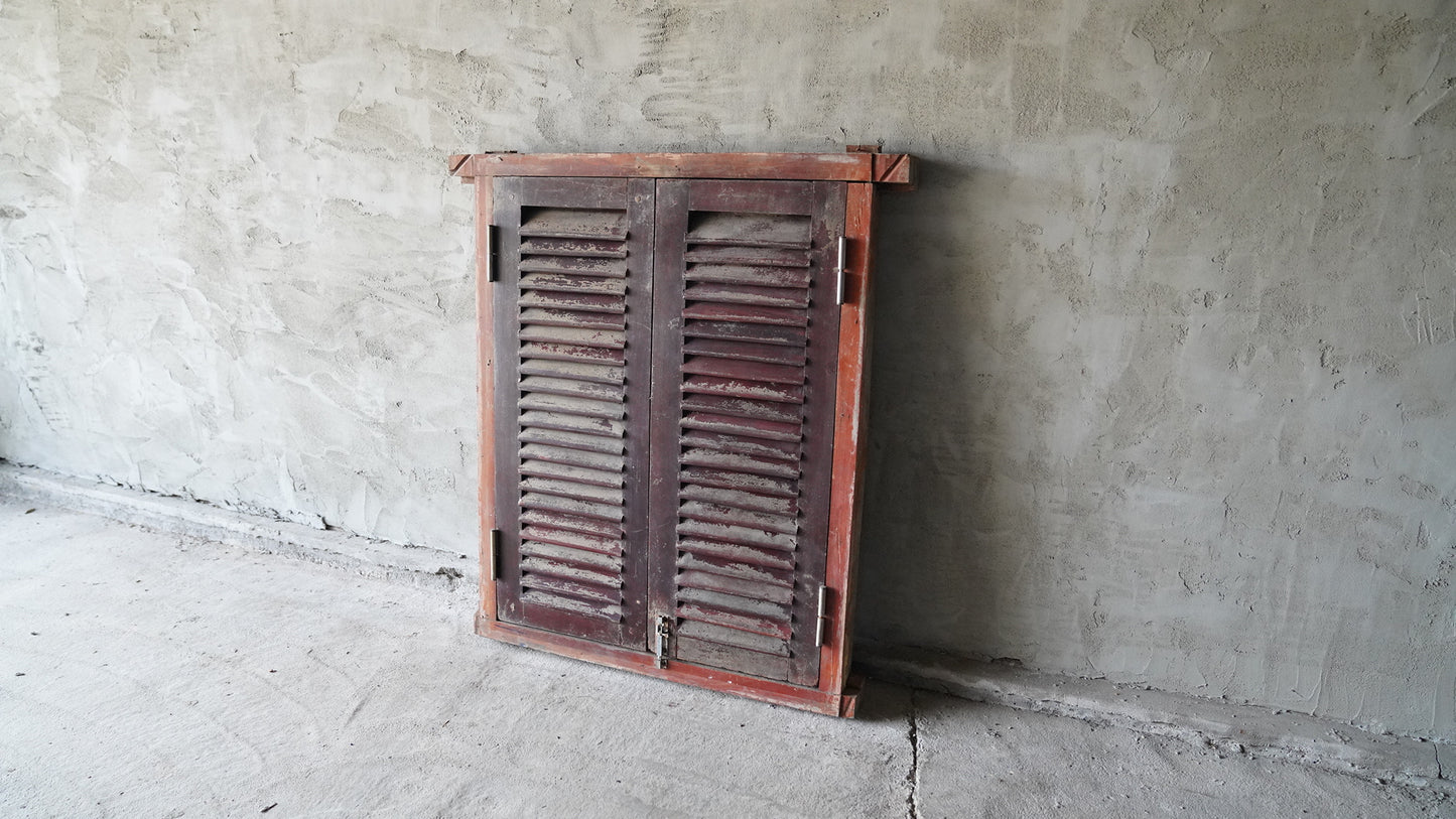 ヴィンテージ木製枠付き窓VO-021