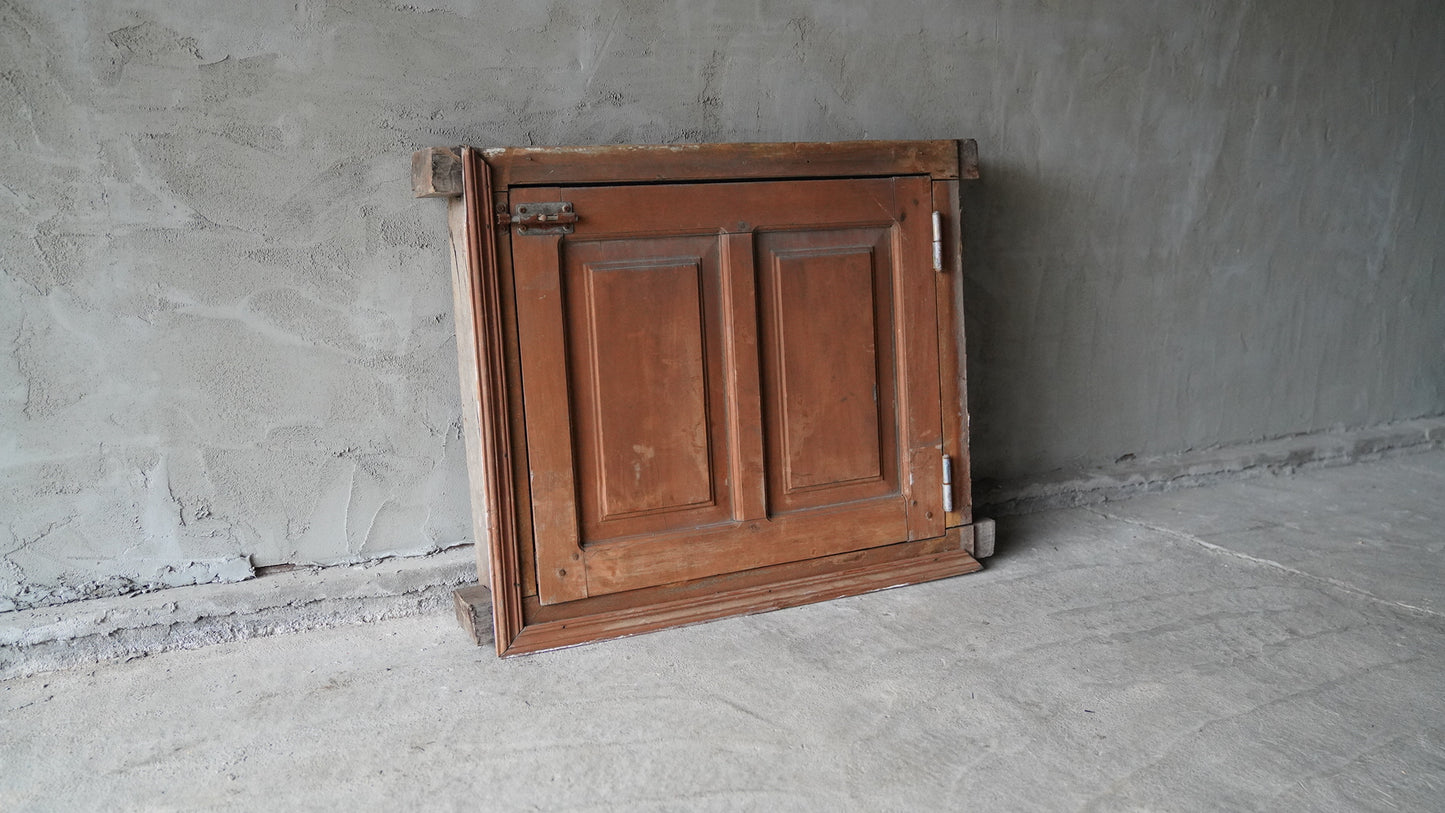 ヴィンテージ枠付き木製窓VO-020
