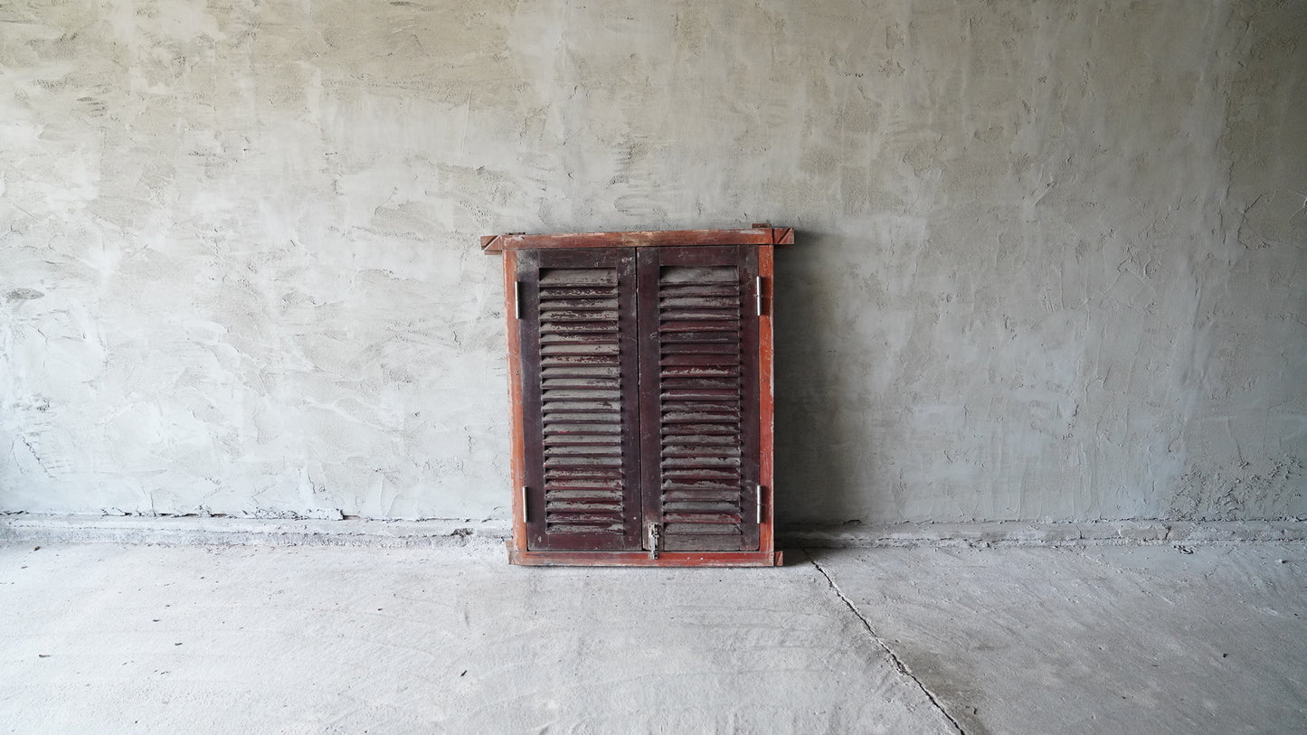 ヴィンテージ木製枠付き窓VO-021