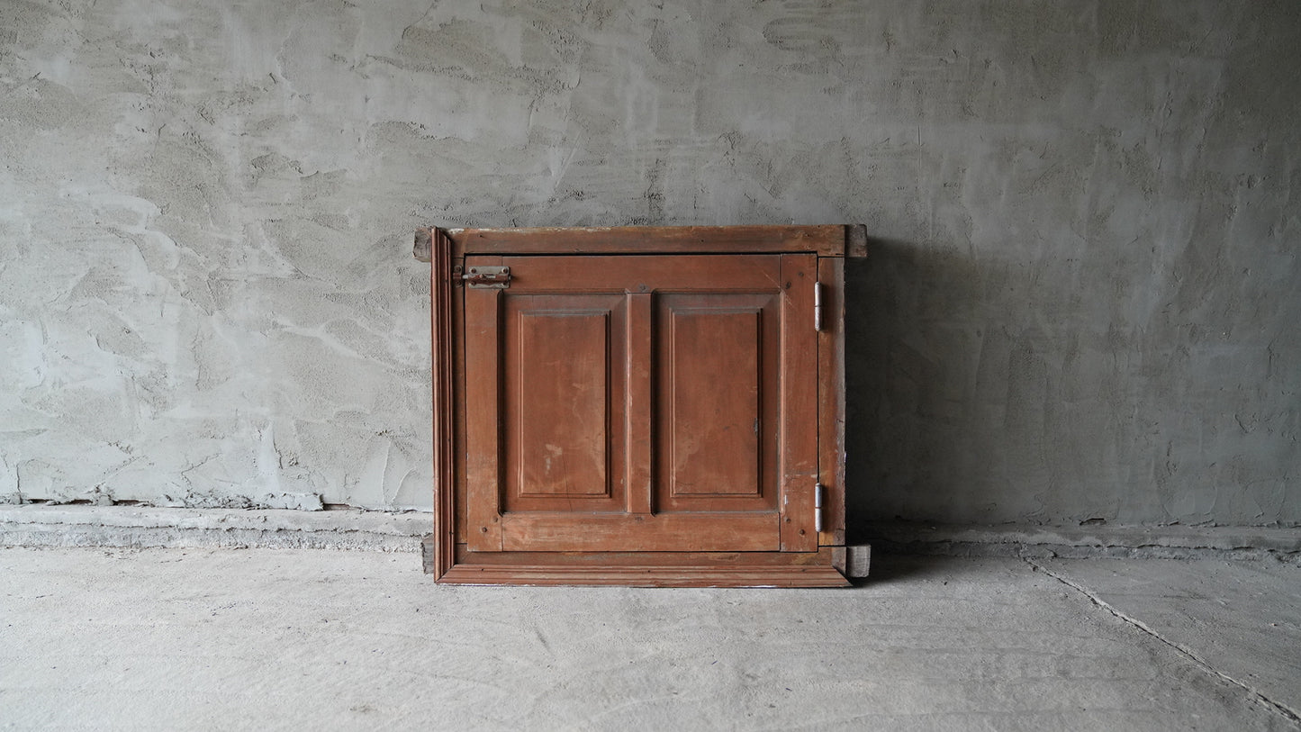 ヴィンテージ枠付き木製窓VO-020