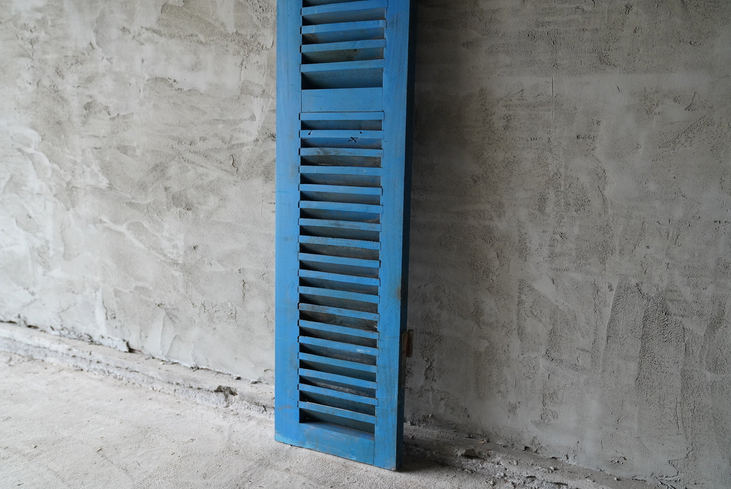 ヴィンテージルーバー窓VO-022