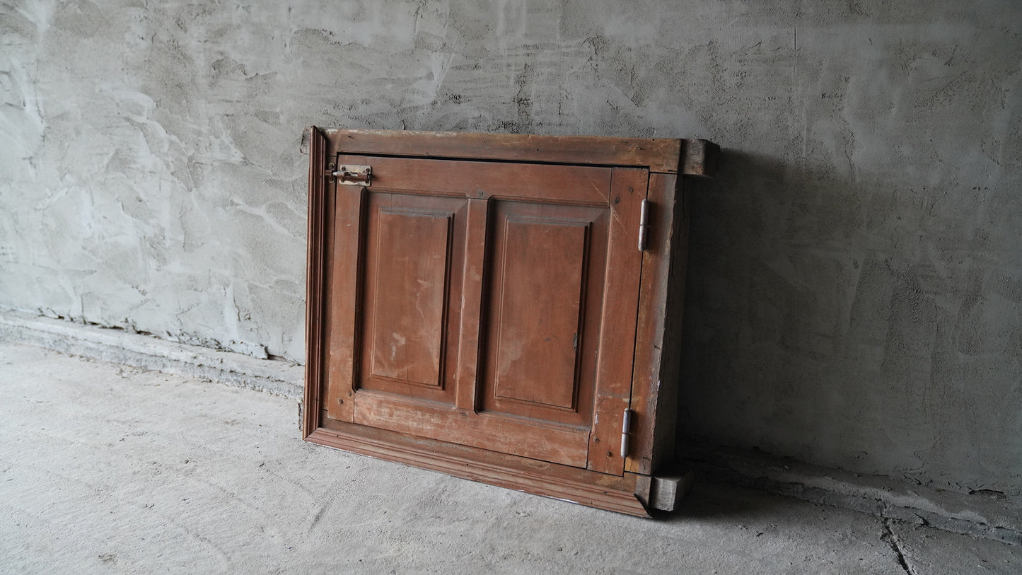 ヴィンテージ枠付き木製窓VO-020