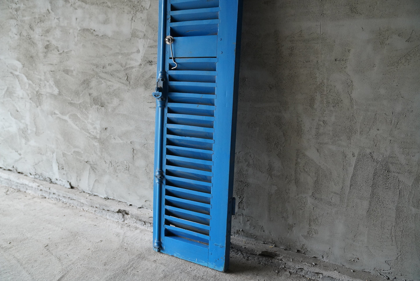 ヴィンテージルーバー窓VO-023